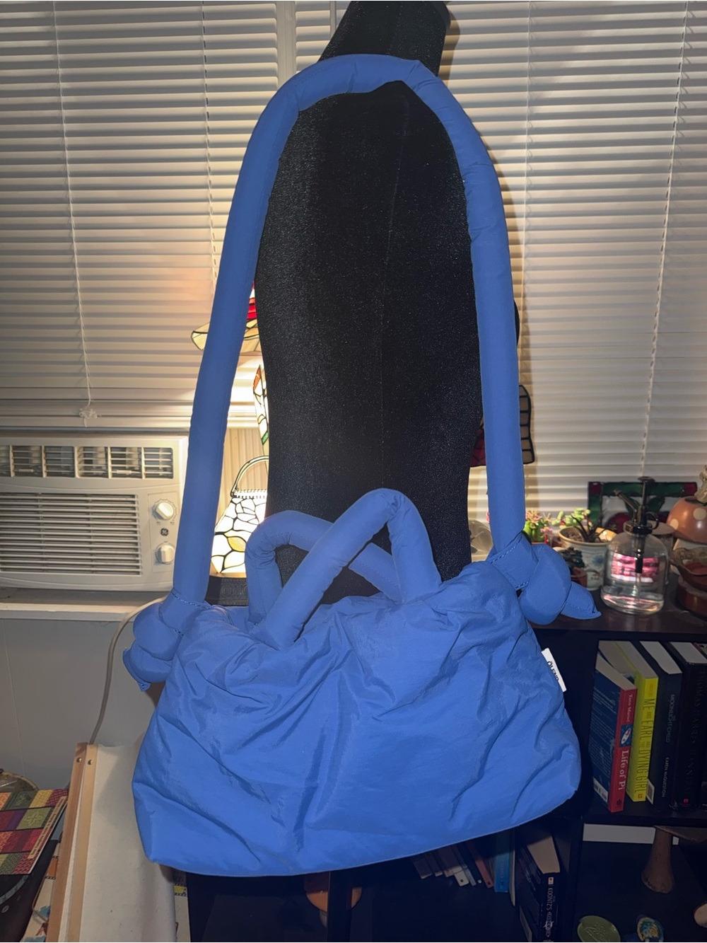 Women's Knot-Handle Shoulder Bag in Blue
